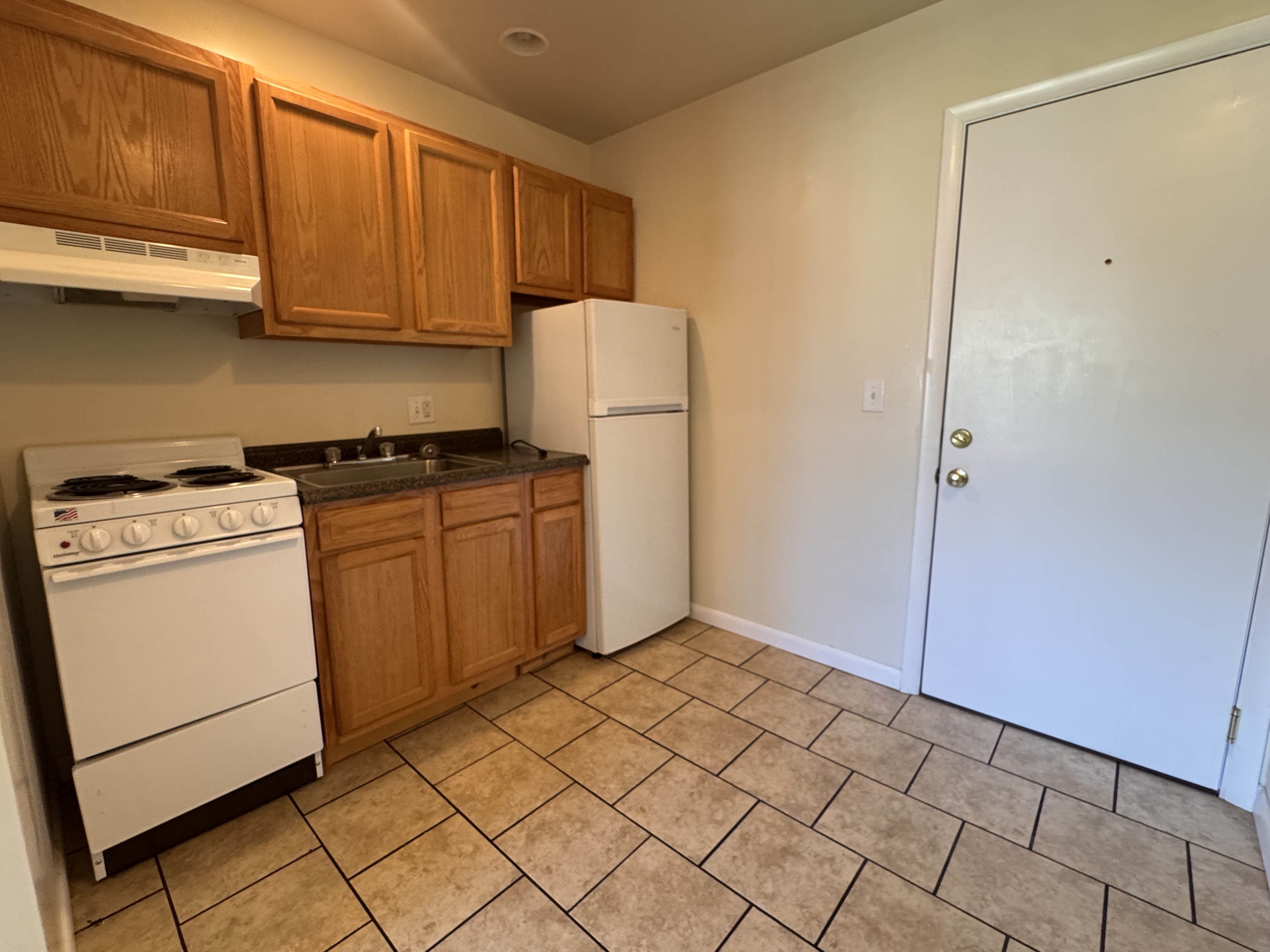 501 E College St #34
