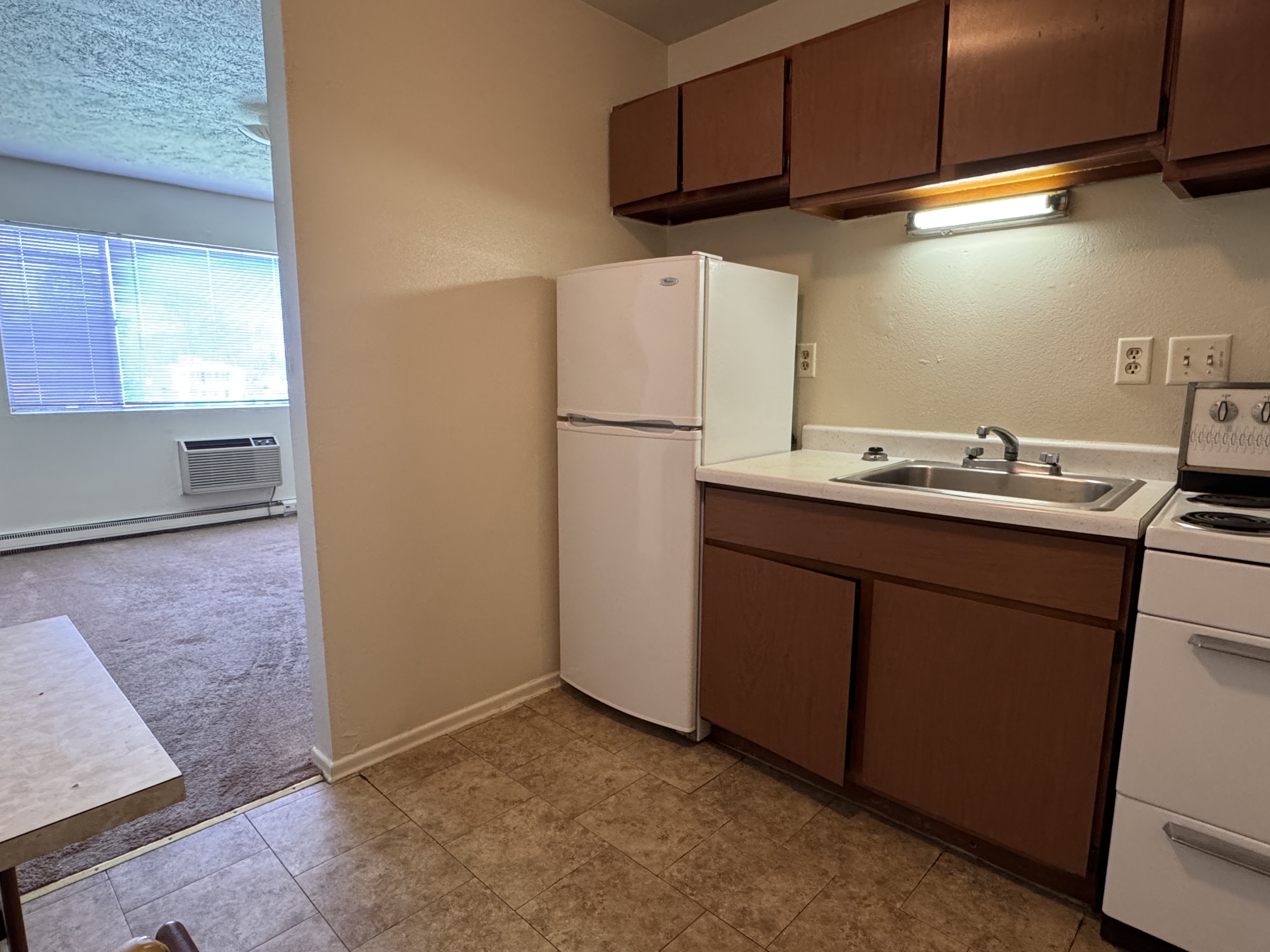 511 S Logan Ave #21