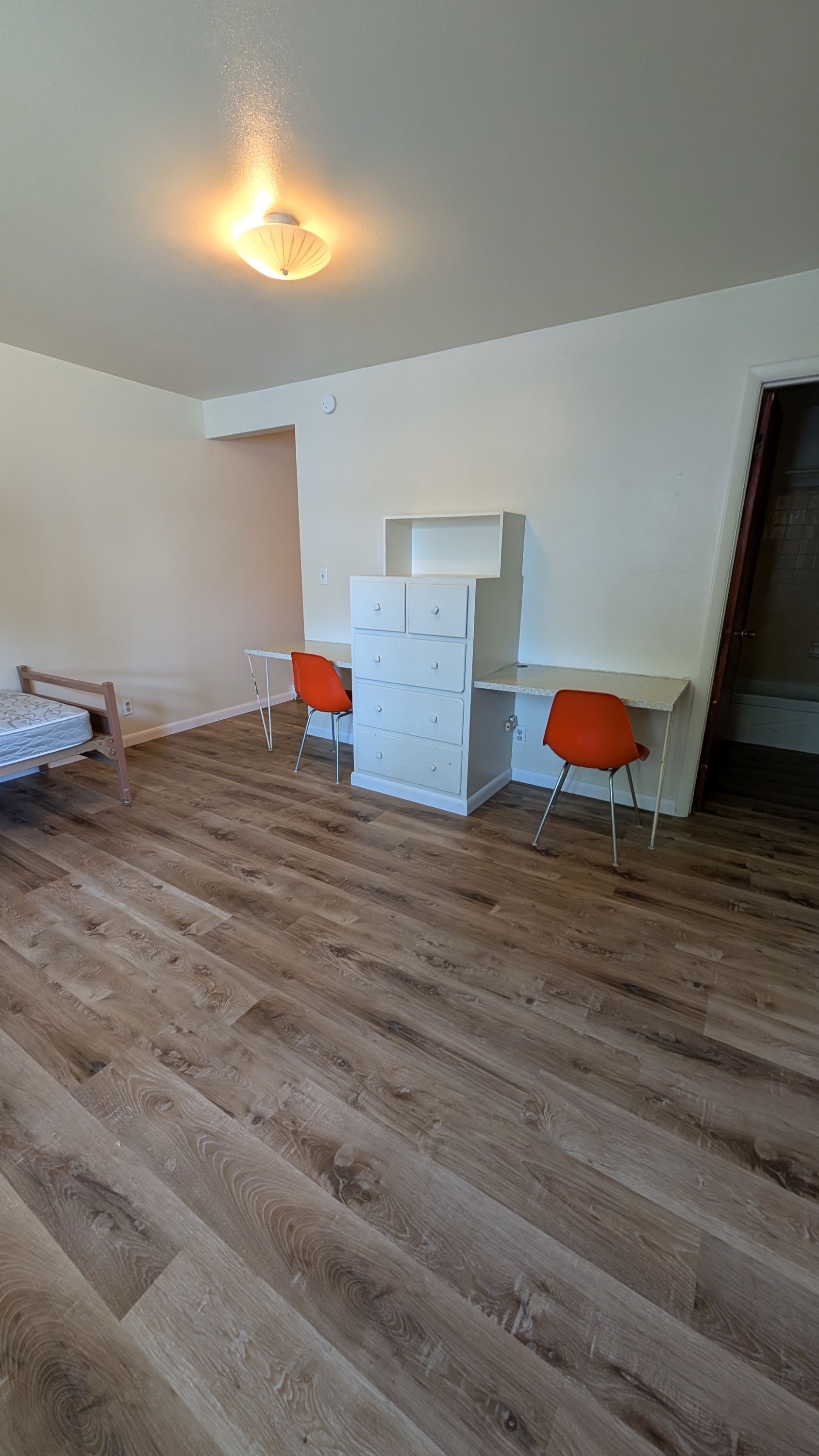 316 E College St #17